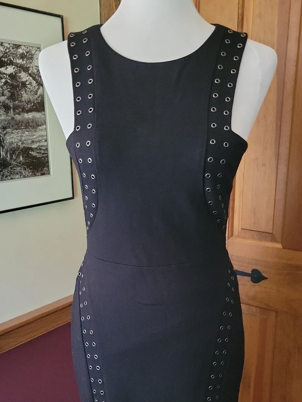 BCBGMAXAZRIA Black Silver Eyelet Trim Sleeveless Sexy Sheath Dress - Picture 2 of 8